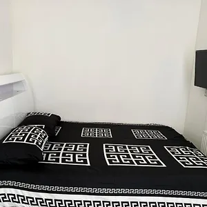 Y2 Bed & Breakfast